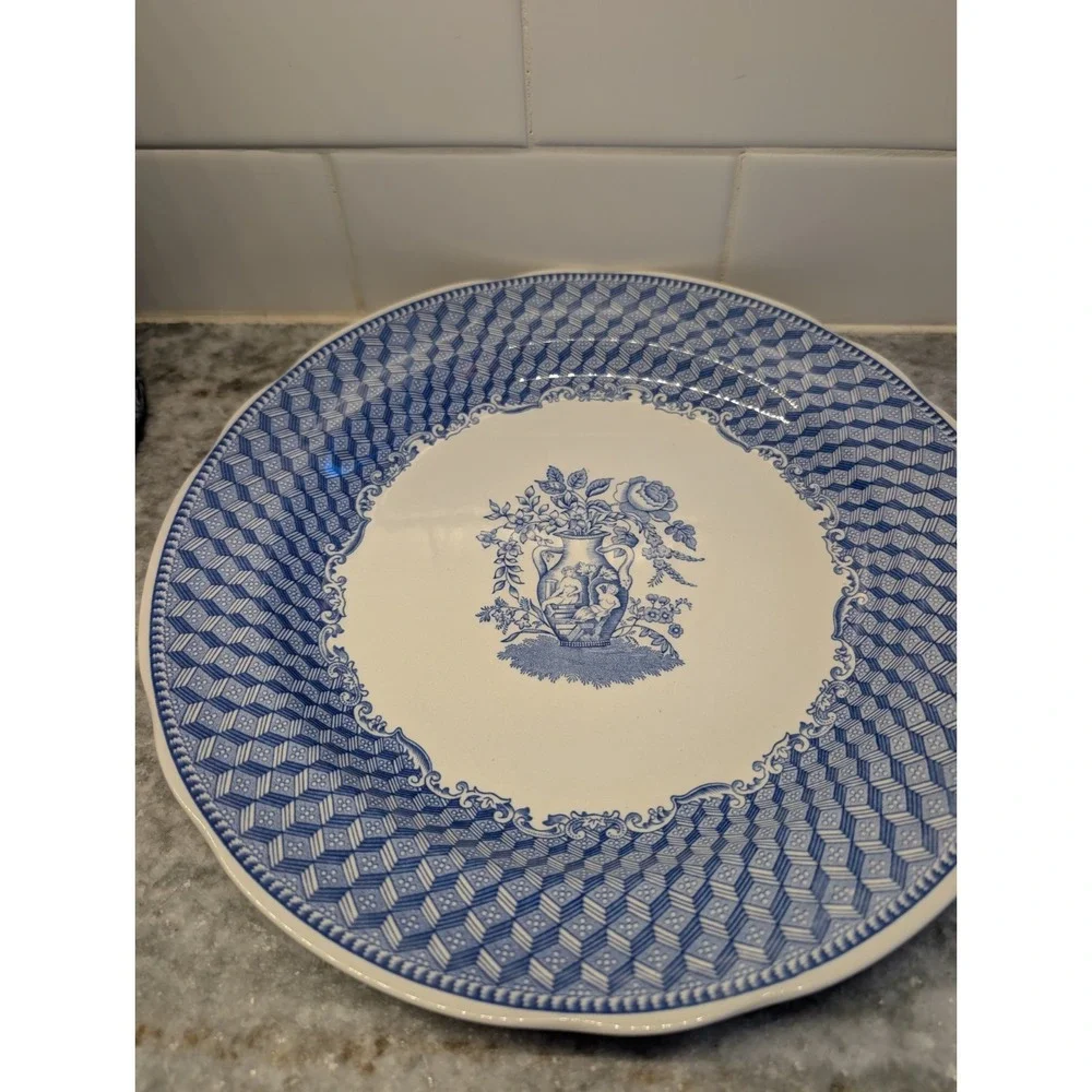 THE SPODE BLUE ROOM COLLECTION PORTLAND VASE 10 1/2